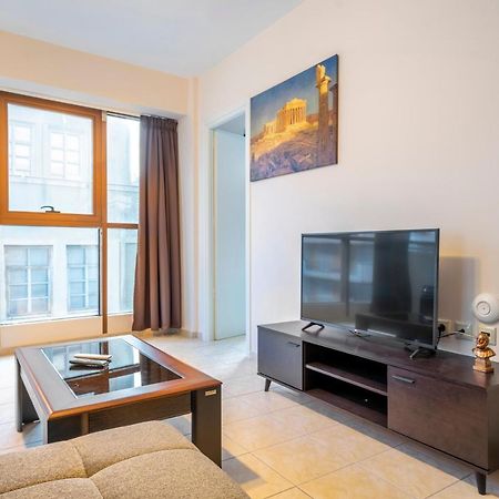 2 Bedroom Renovated Apartment With A View アテネ エクステリア 写真